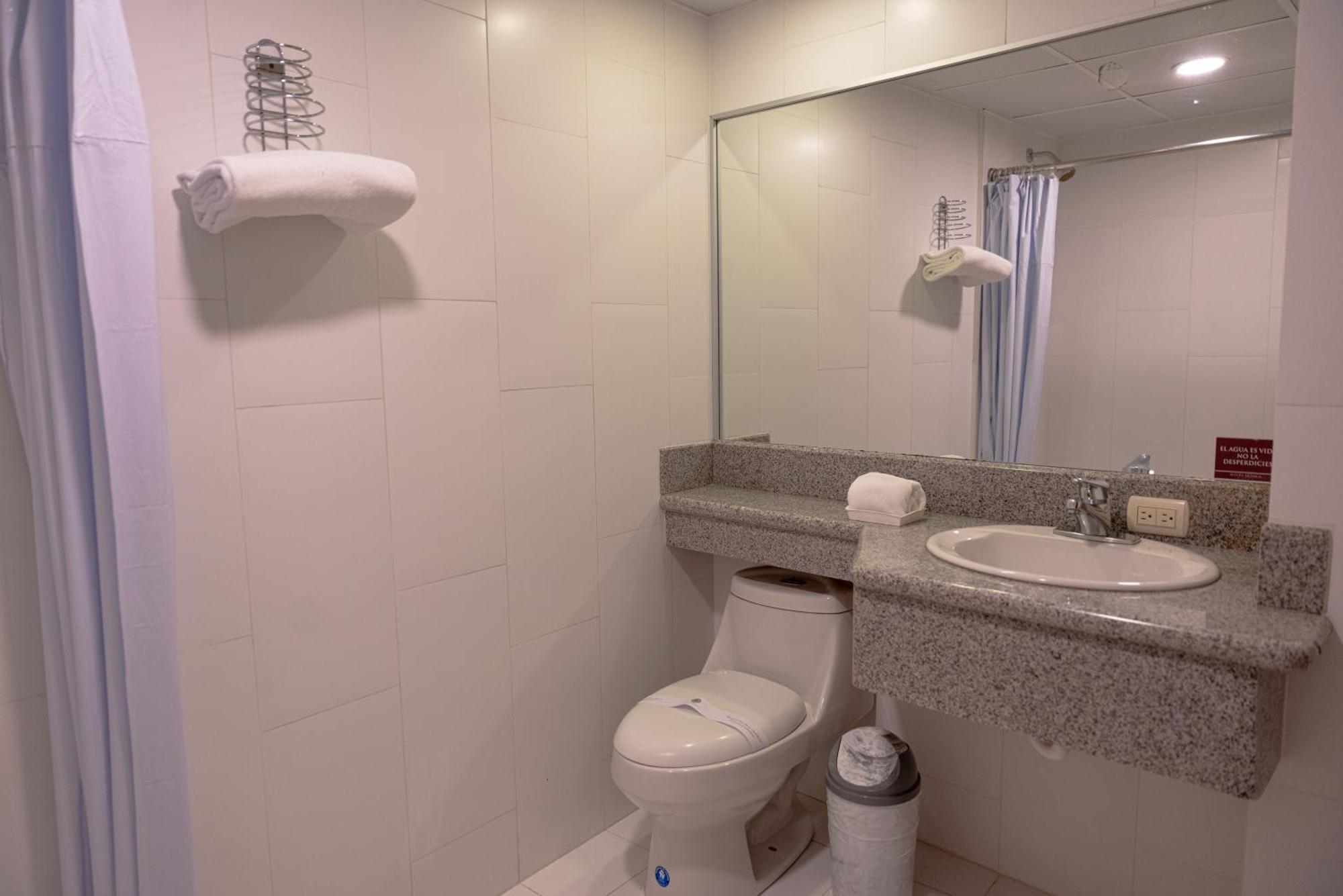Hotel Santa Monica Cuenca Bagian luar foto