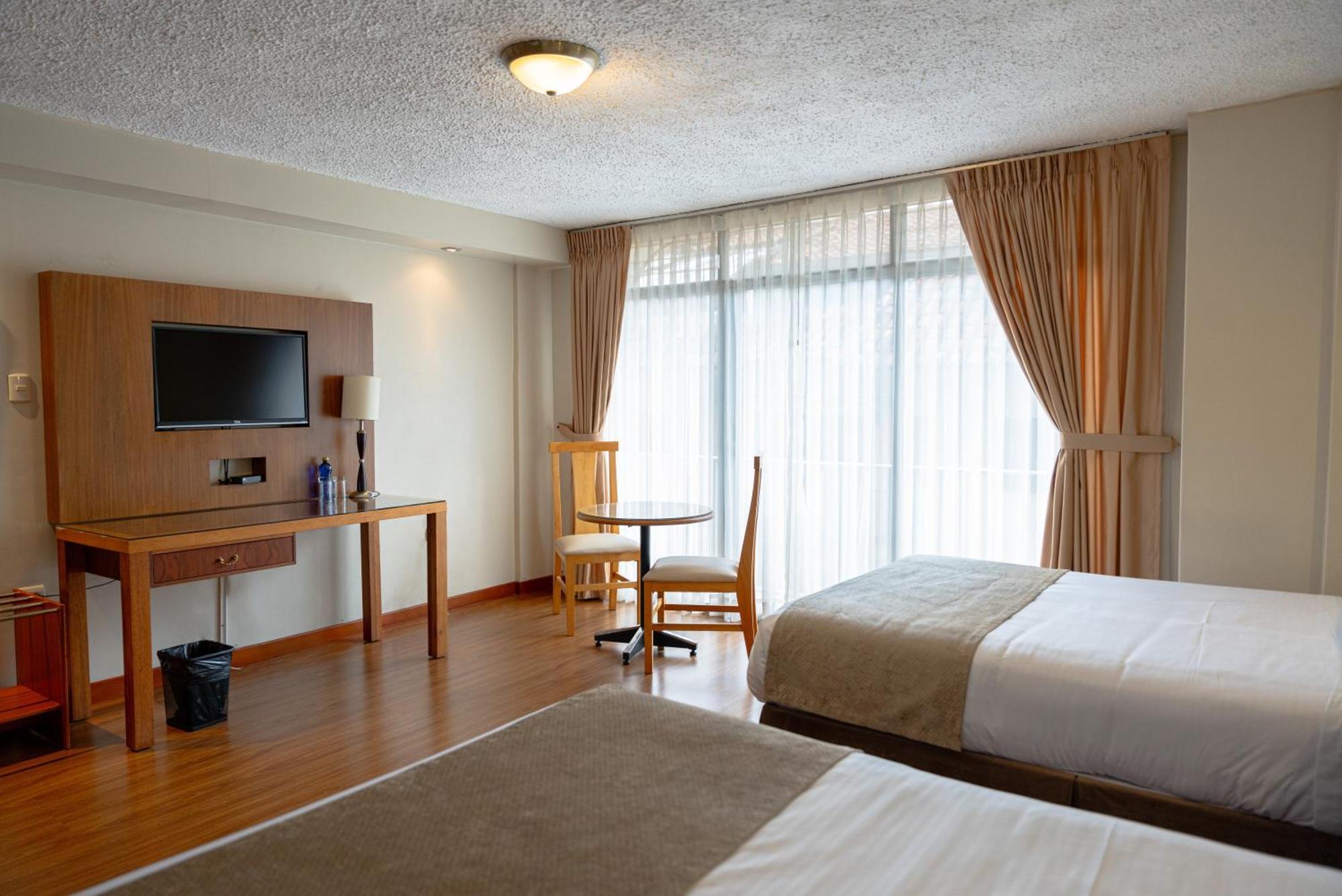 Hotel Santa Monica Cuenca Bagian luar foto