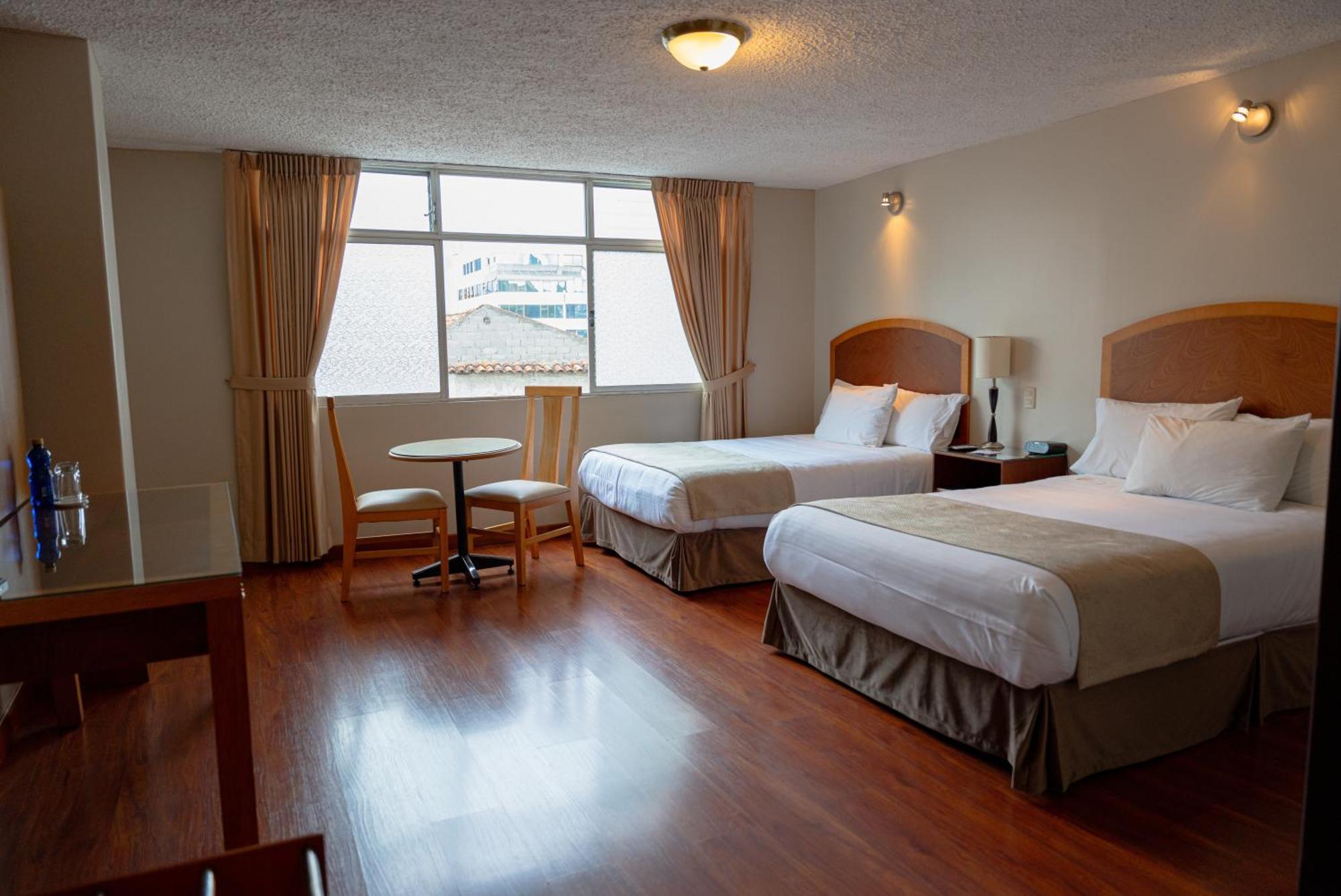 Hotel Santa Monica Cuenca Bagian luar foto