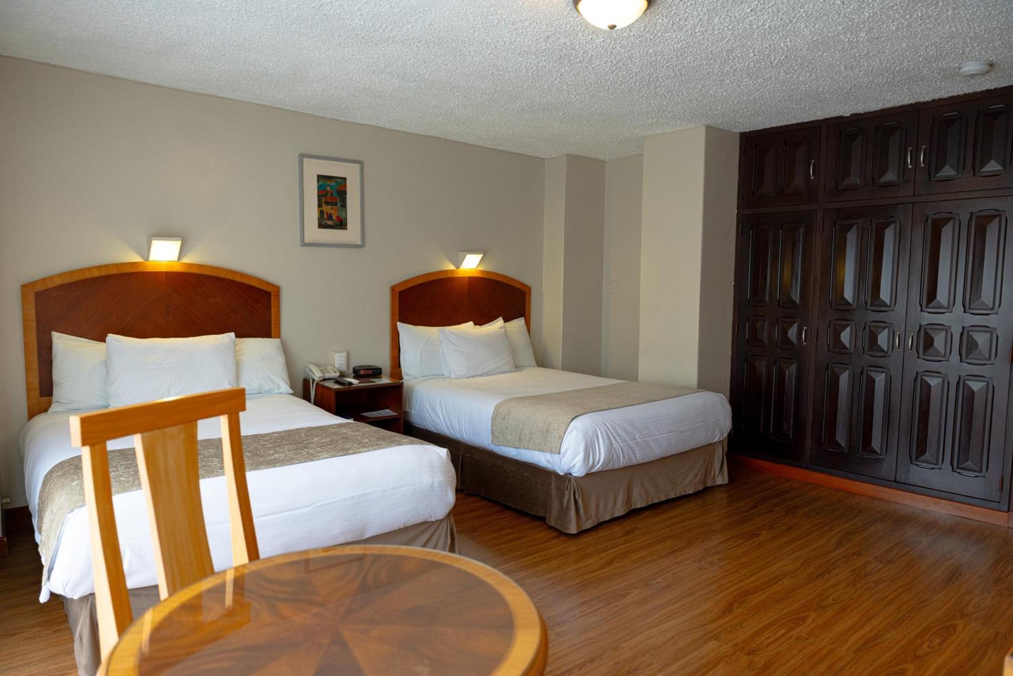 Hotel Santa Monica Cuenca Bagian luar foto