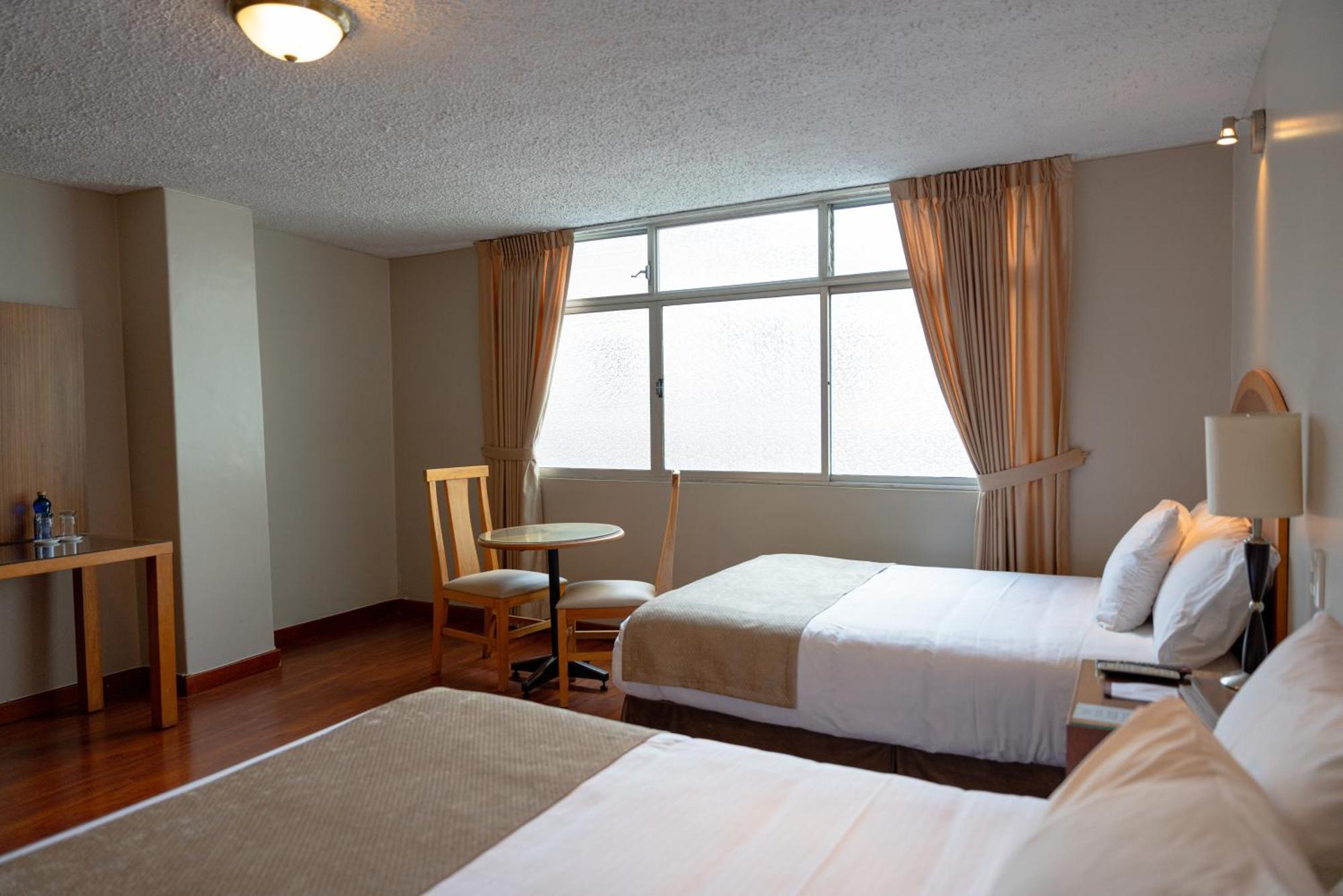 Hotel Santa Monica Cuenca Bagian luar foto