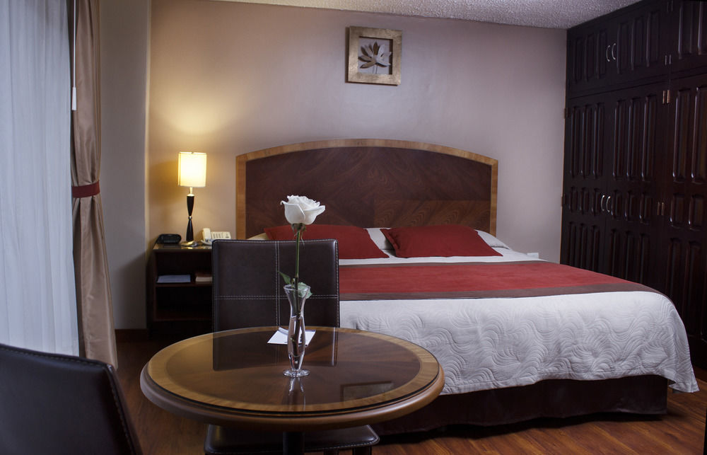 Hotel Santa Monica Cuenca Bagian luar foto